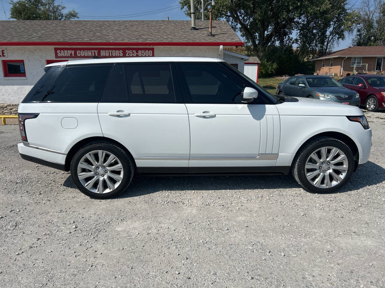 Used 2015 Land Rover Range Rover Supercharged image 2