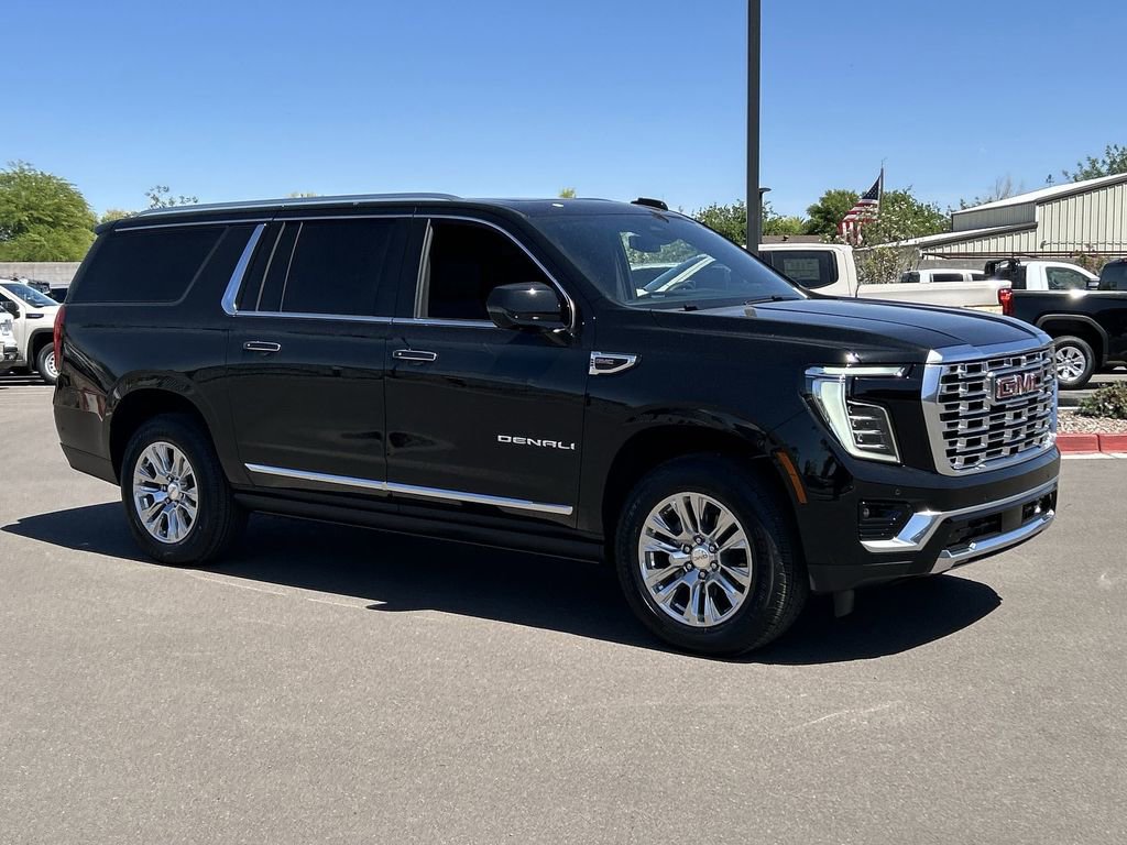 Used 2026 GMC Yukon XL Denali w/ Sun & Power Step Package image 2