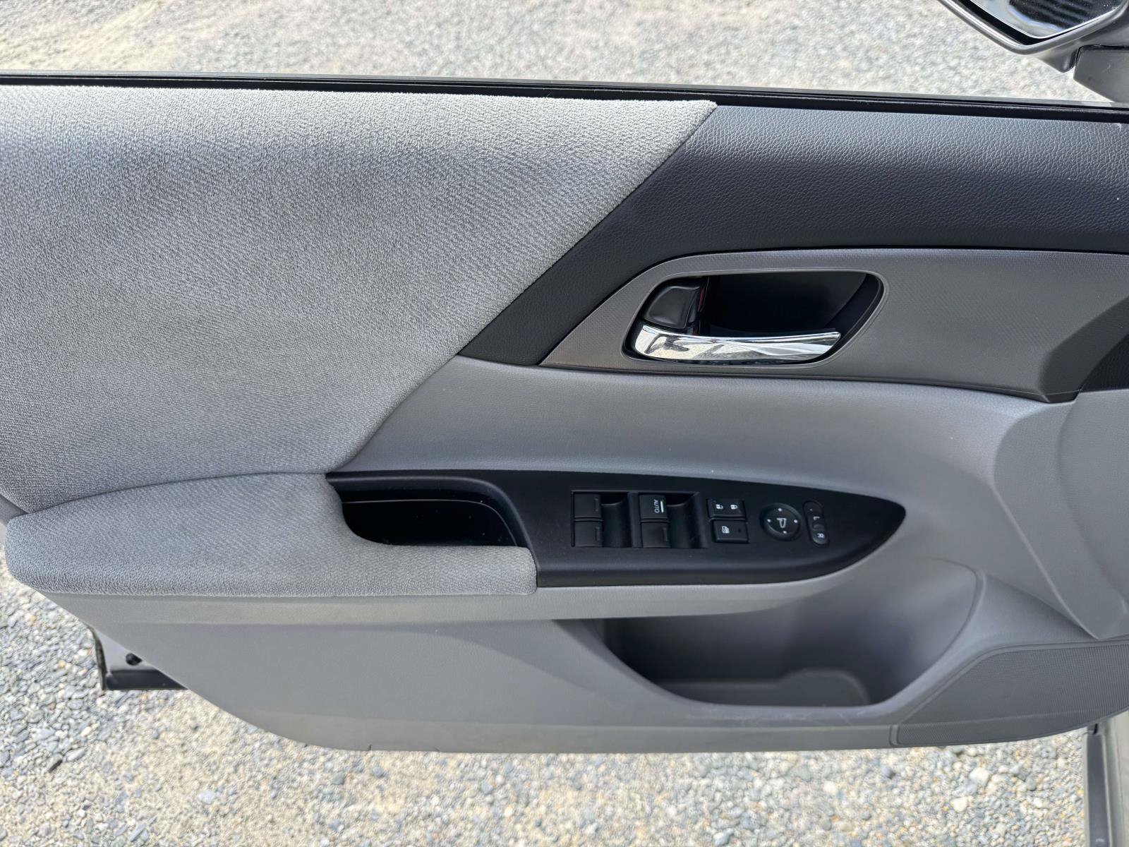 Used 2013 Honda Accord LX image 14