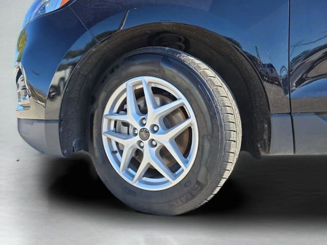 Used 2023 Ford Edge SEL image 32