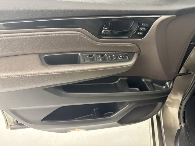 Used 2023 Honda Odyssey Touring image 21