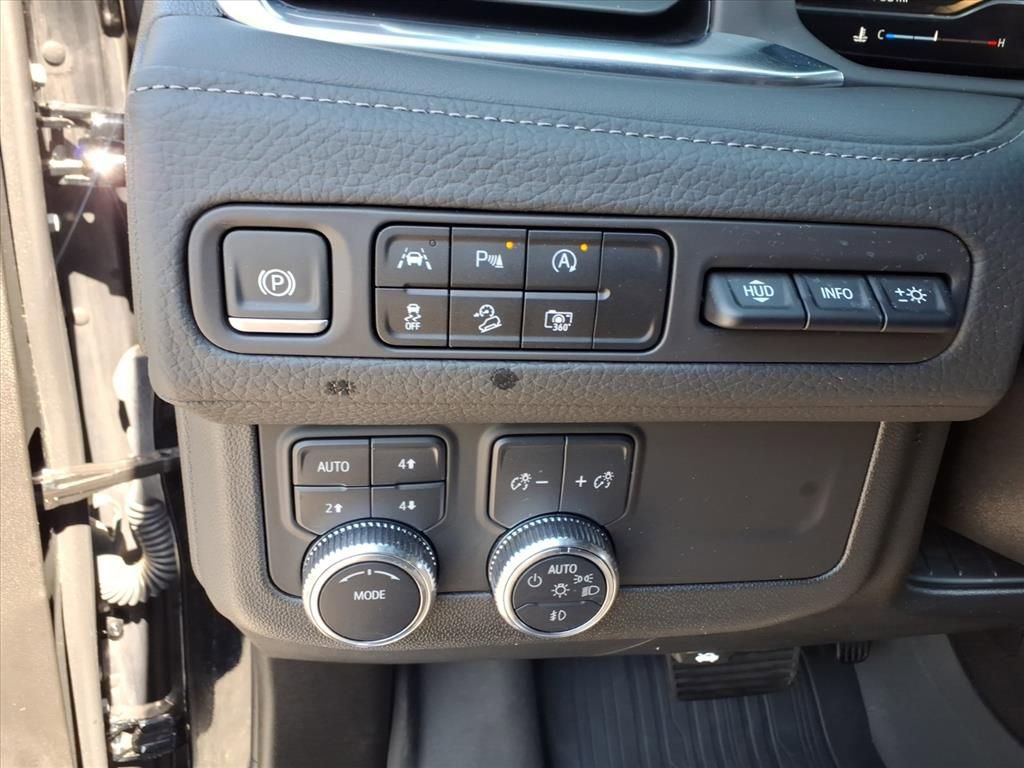 Certified 2024 GMC Yukon Denali AWD/4WD image 23
