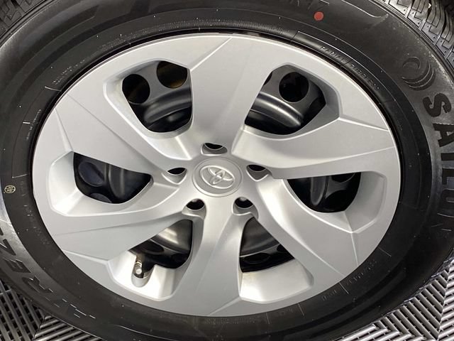 Used 2023 Toyota RAV4 LE AWD/4WD image 28