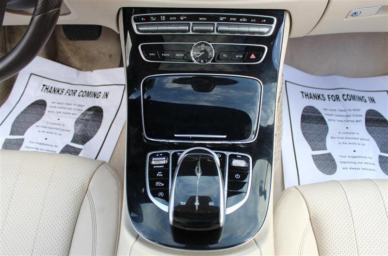 Used 2017 Mercedes-Benz E 300 image 21