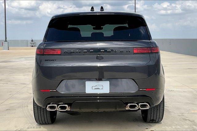 New 2025 Land Rover Range Rover Sport Dynamic SE image 4