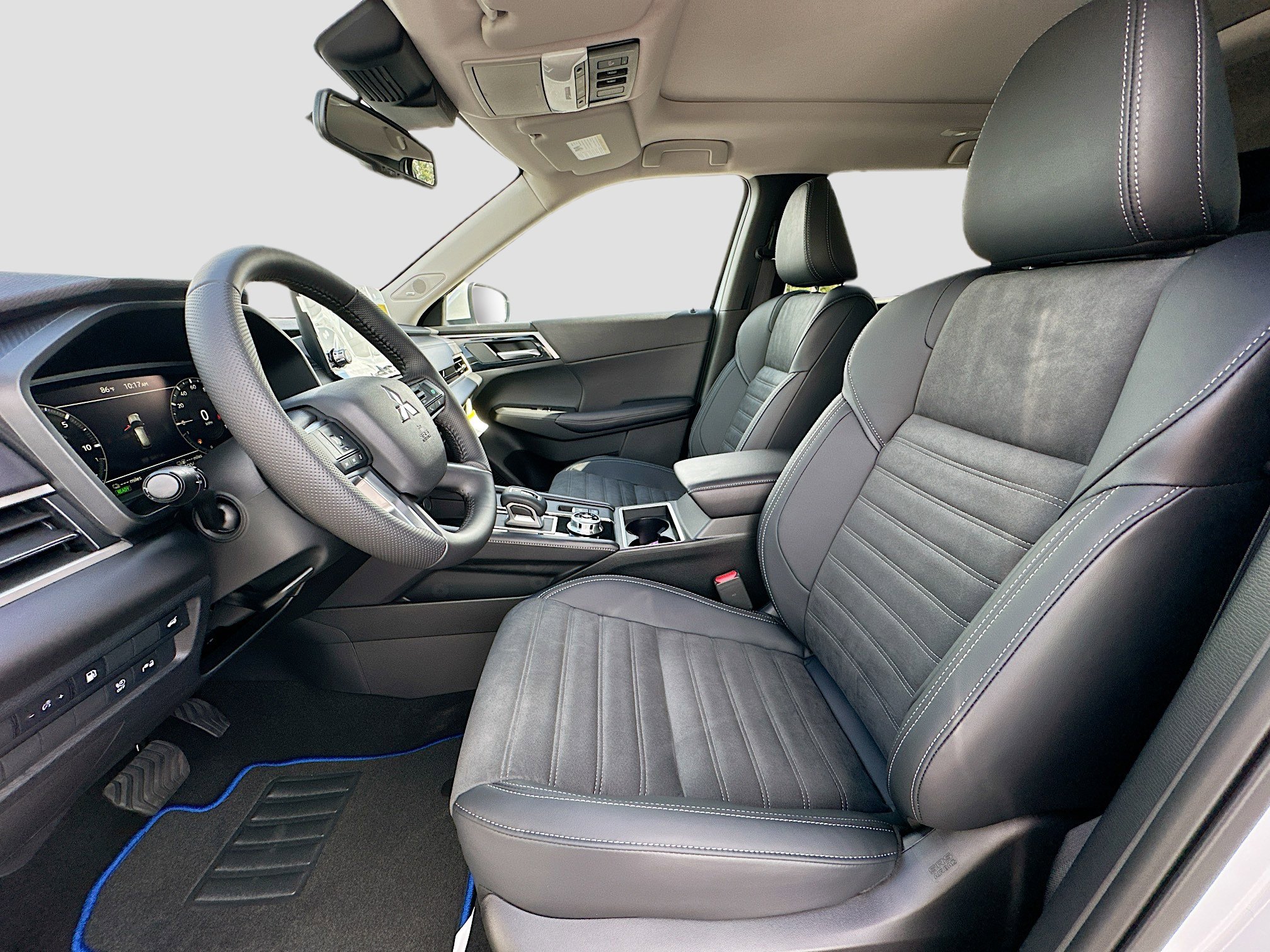 New 2025 Mitsubishi Outlander SE image 15