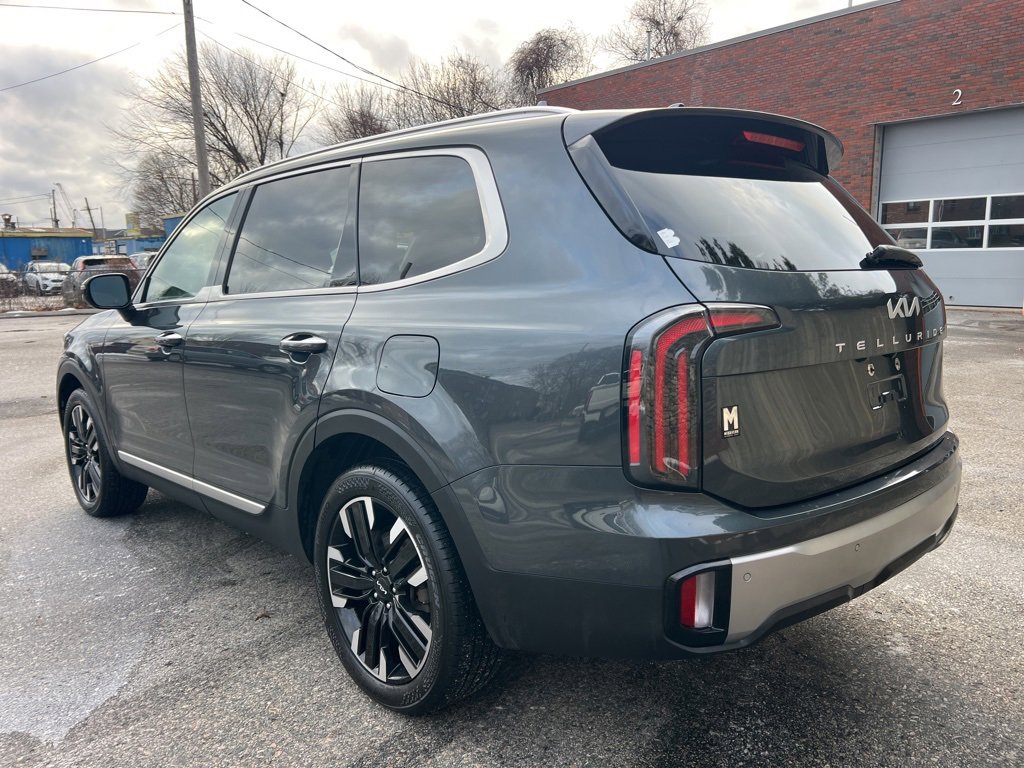 Used 2023 Kia Telluride SX image 3
