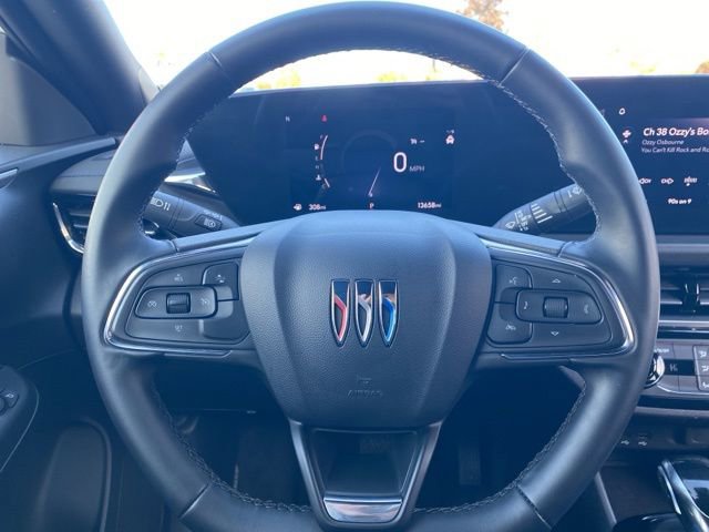 Used 2025 Buick Envista Sport Touring image 27