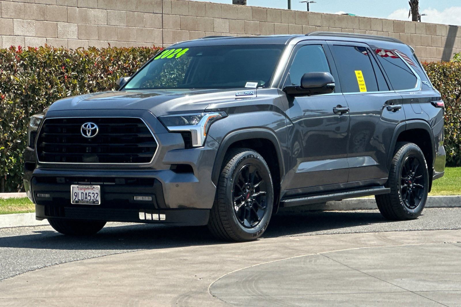 Used 2024 Toyota Sequoia SR5 w/ SR5 Premium Package AWD/4WD image 8