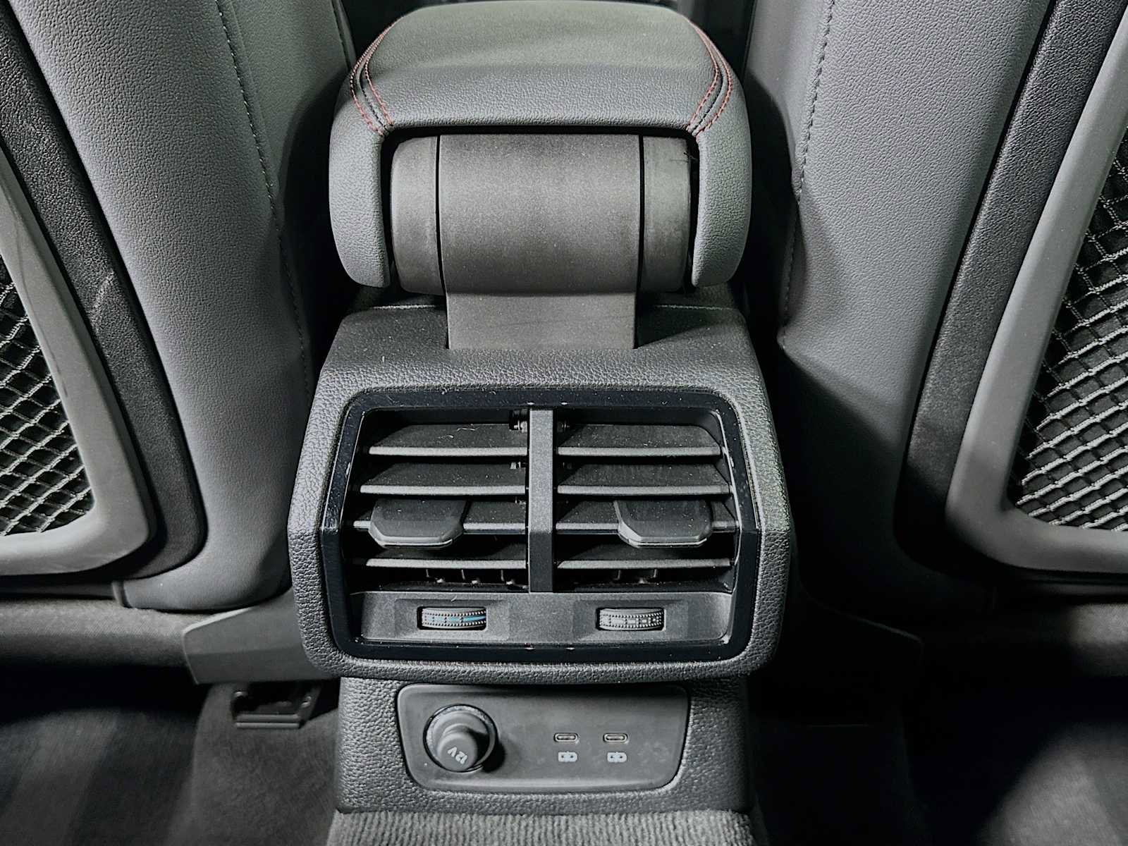 Certified 2025 Audi Q3 2.0T Premium Plus w/ Premium Plus Package AWD/4WD image 24