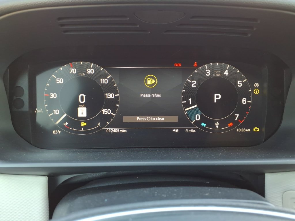 Used 2024 Land Rover Discovery Dynamic SE AWD/4WD image 18