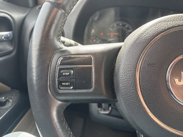 Used 2015 Jeep Patriot High Altitude AWD/4WD image 22