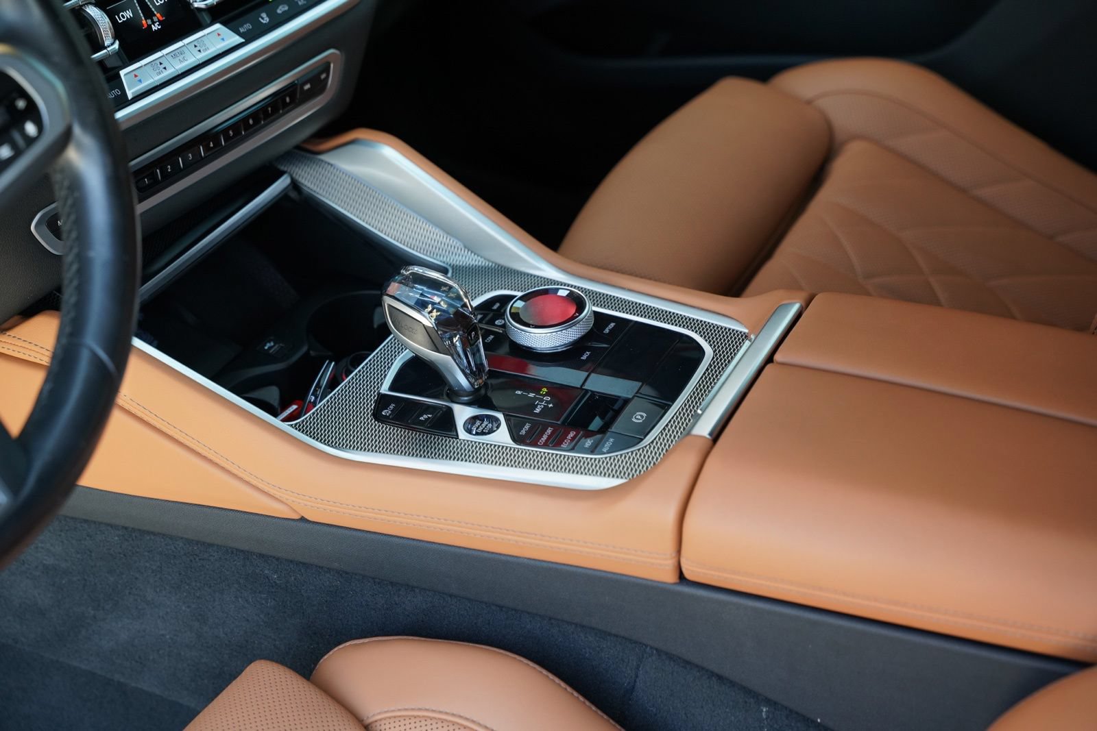 Used 2023 BMW X6 xDrive40i w/ M Sport Package AWD/4WD image 19