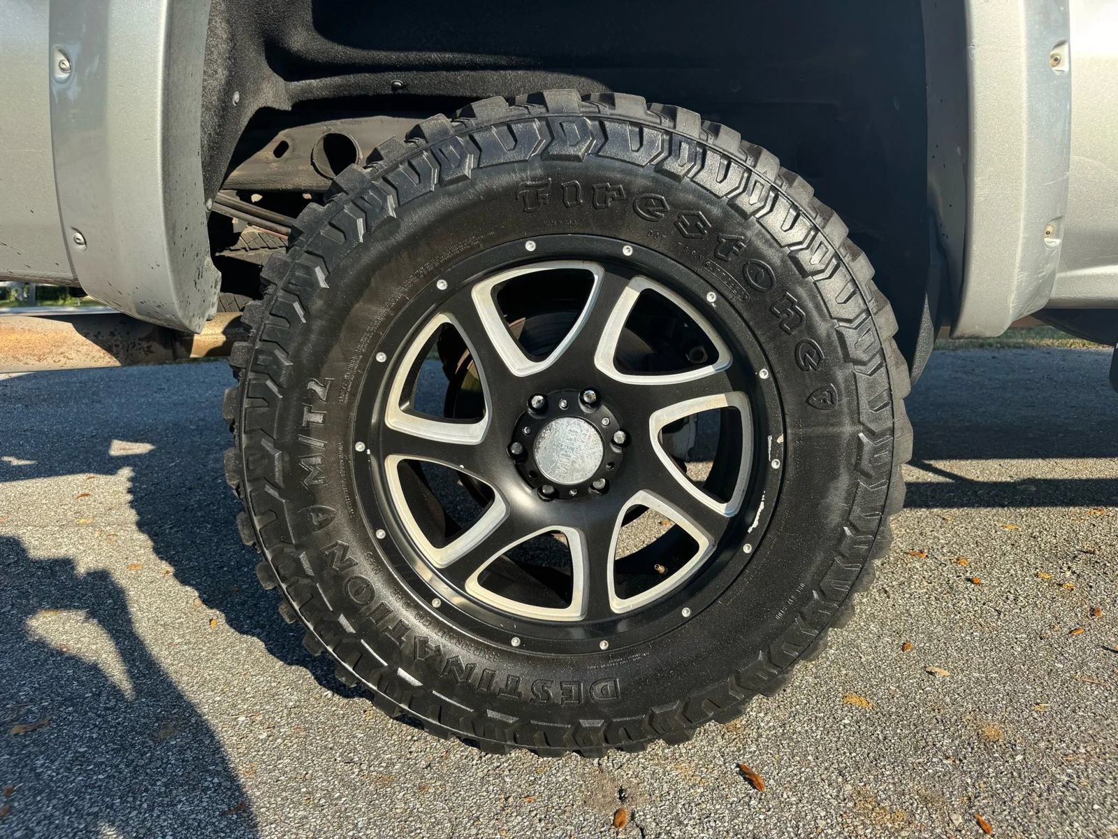 Used 2016 GMC Sierra 1500 SLT w/ Enhanced Driver Alert Package AWD/4WD image 23