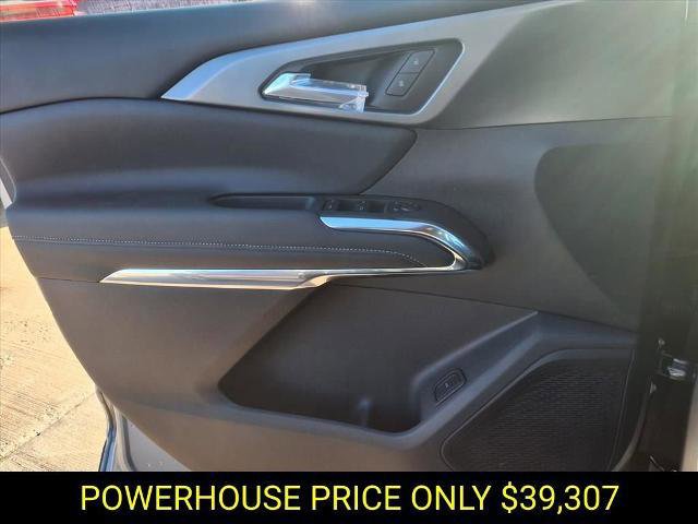 New 2026 Chevrolet Traverse LT image 13