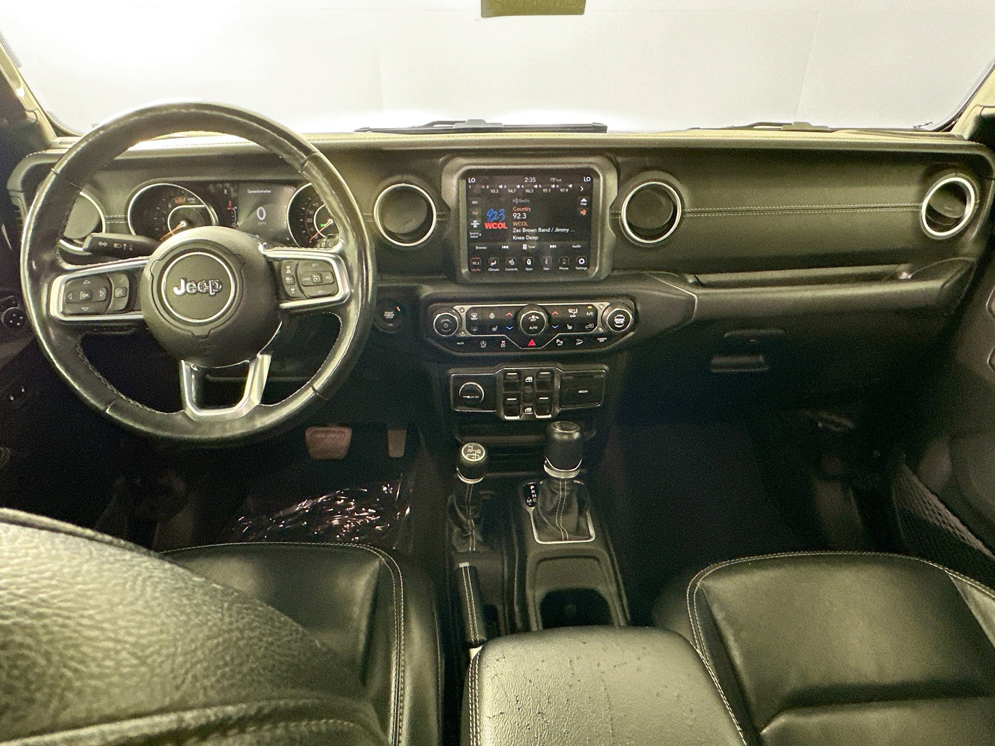 Used 2020 Jeep Wrangler Unlimited Sahara AWD/4WD image 28