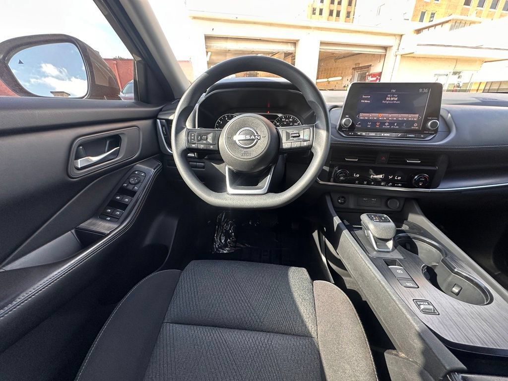 Certified 2024 Nissan Rogue SV FWD image 19