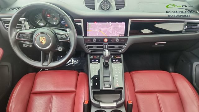 Used 2024 Porsche Macan AWD/4WD image 35