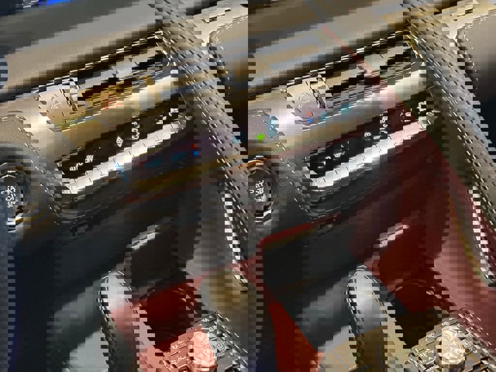 Certified 2022 Lexus LC 500 Coupe w/ Dynamic Handling Package image 32