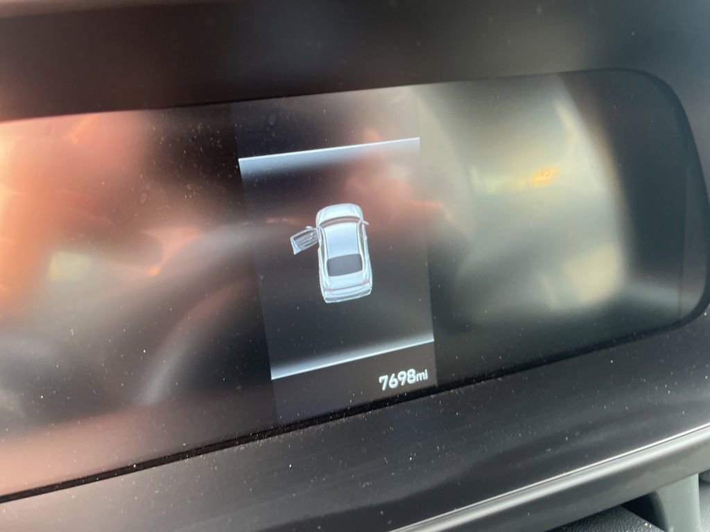 Used 2025 Hyundai Elantra Sport FWD image 8