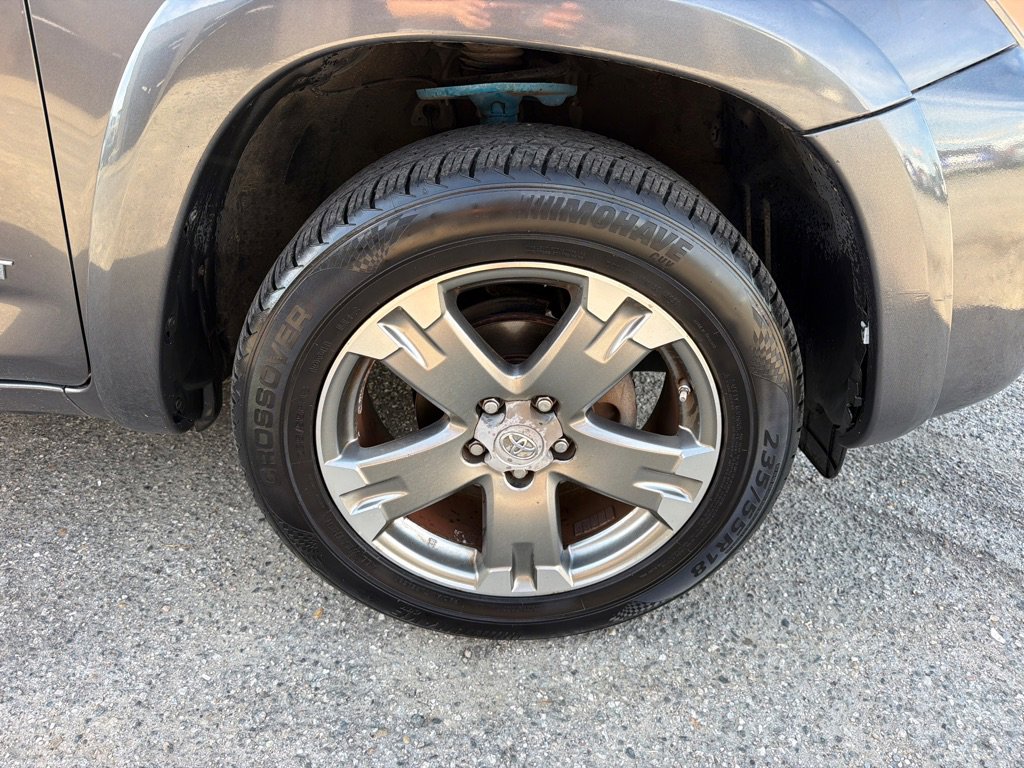 Used 2011 Toyota RAV4 Sport w/ Sport Extra Value Pkg AWD/4WD image 17