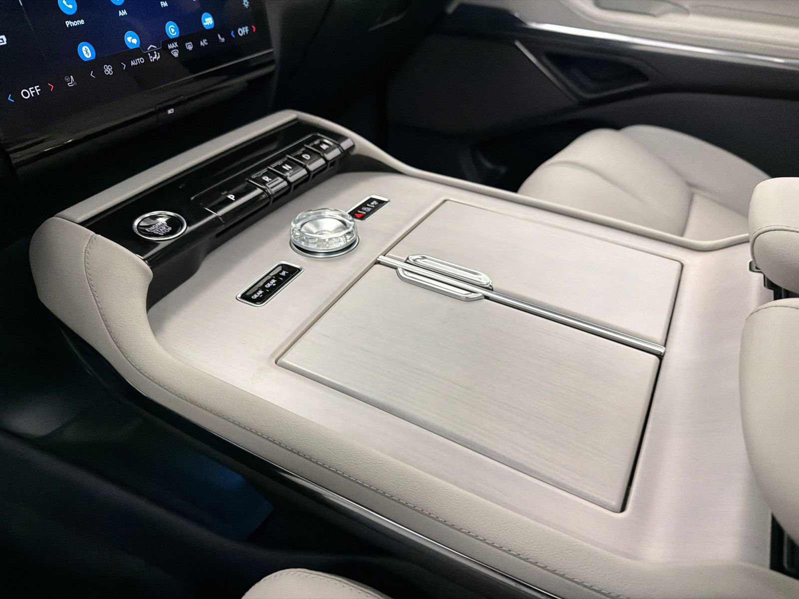 New 2026 Lincoln Navigator Reserve AWD/4WD image 34