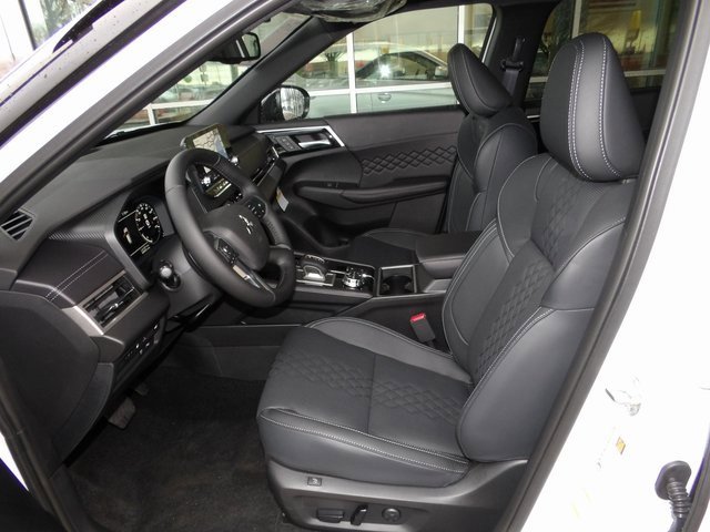 New 2025 Mitsubishi Outlander SEL Black Edition image 15