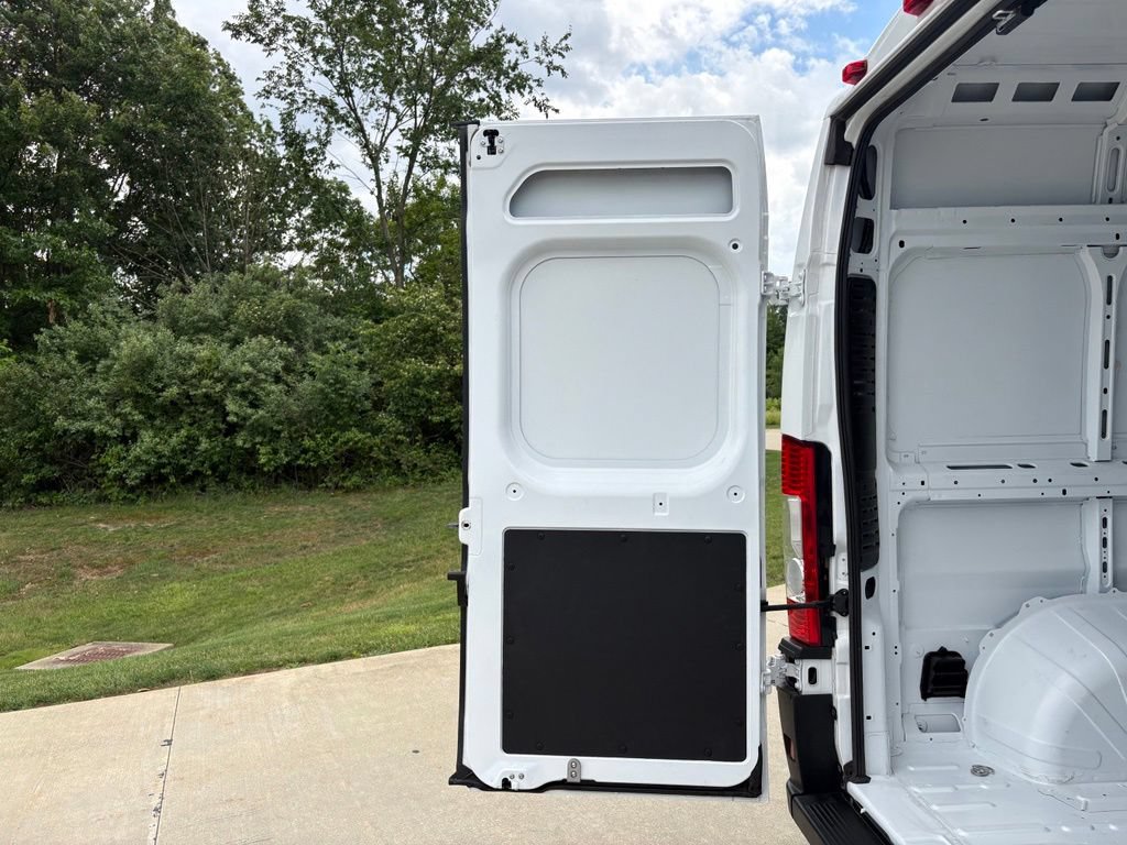 Used 2026 RAM ProMaster 2500 w/ Convenience Group FWD image 42