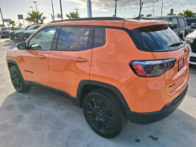 New 2026 Jeep Compass Latitude AWD/4WD image 5