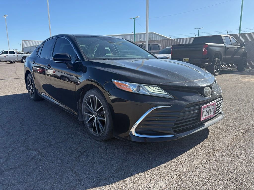 Used 2021 Toyota Camry XLE FWD image 6