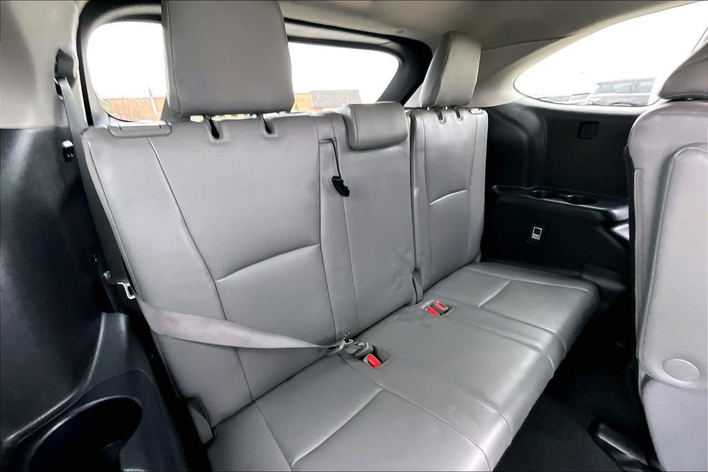 Used 2021 Toyota Highlander XLE AWD/4WD image 33