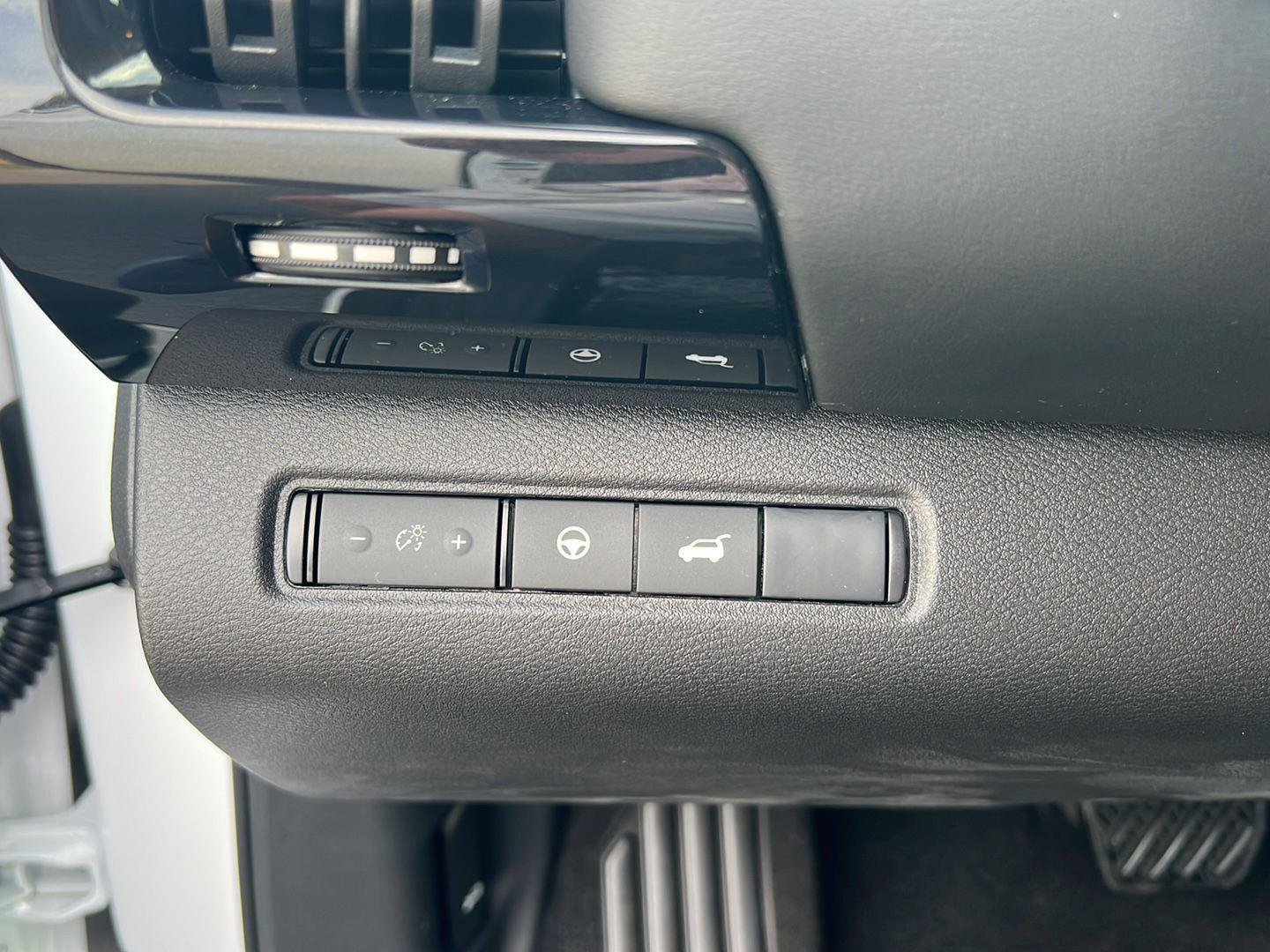 New 2026 Nissan Pathfinder SV image 20