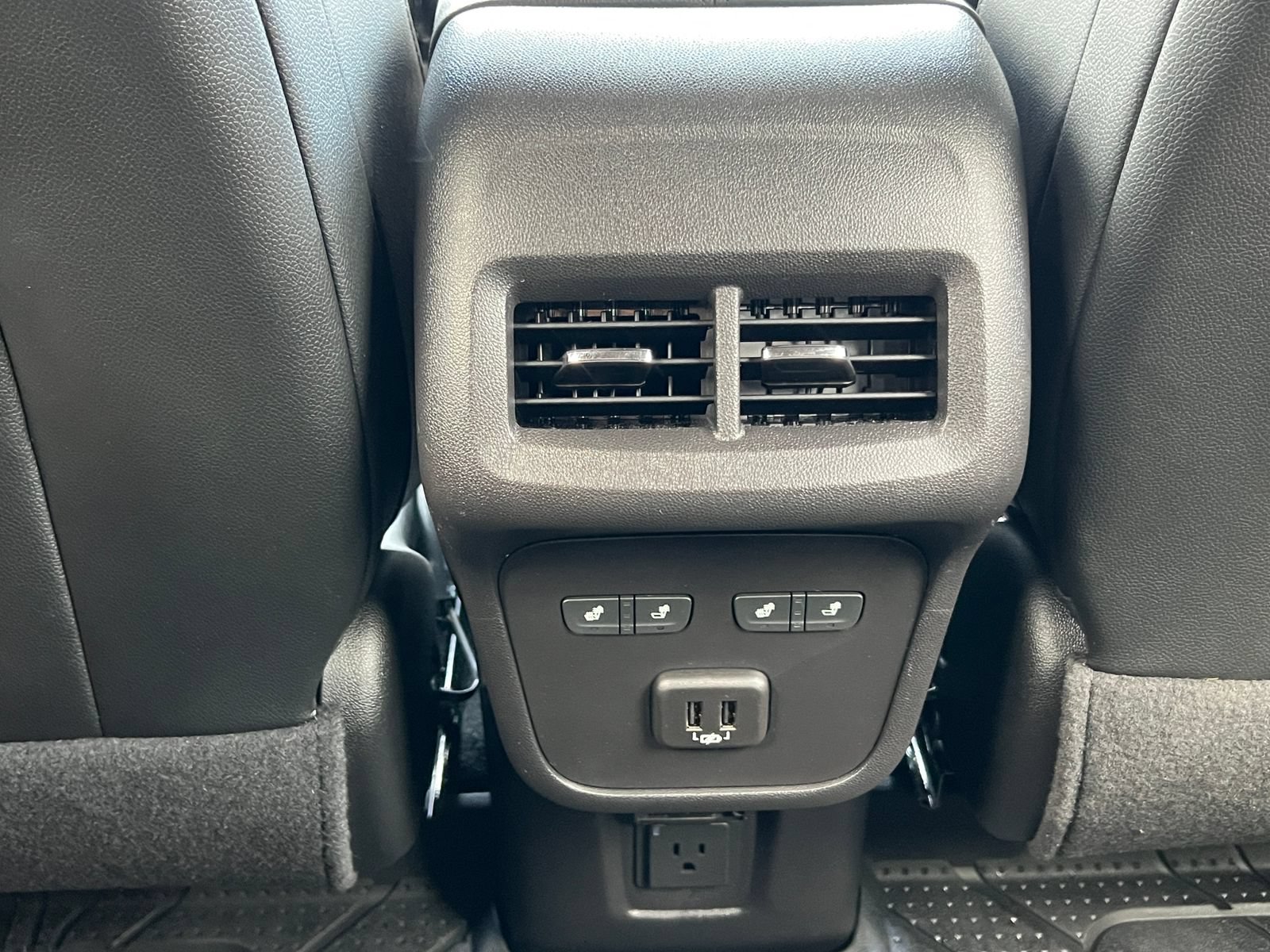Certified 2024 Chevrolet Equinox Premier FWD image 39