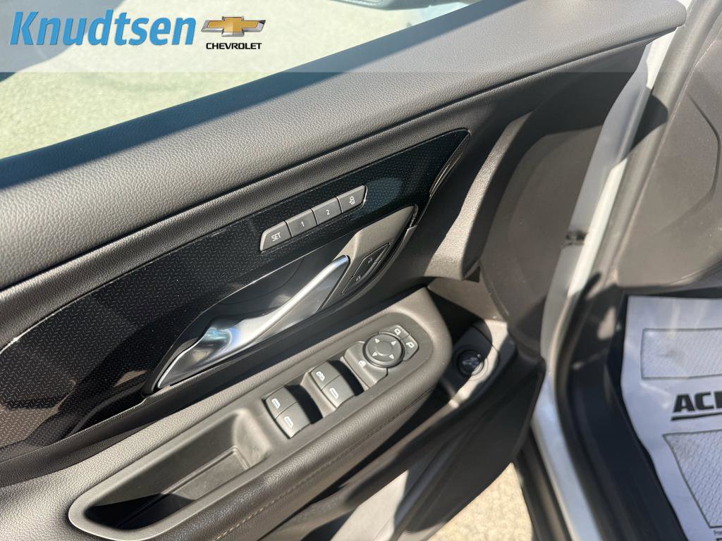 Used 2022 GMC Terrain AT4 w/ Tech Package AWD/4WD image 20