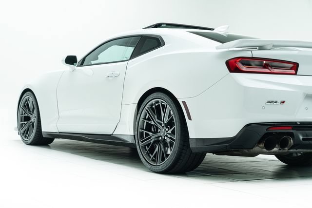 Used 2018 Chevrolet Camaro ZL1 RWD image 12