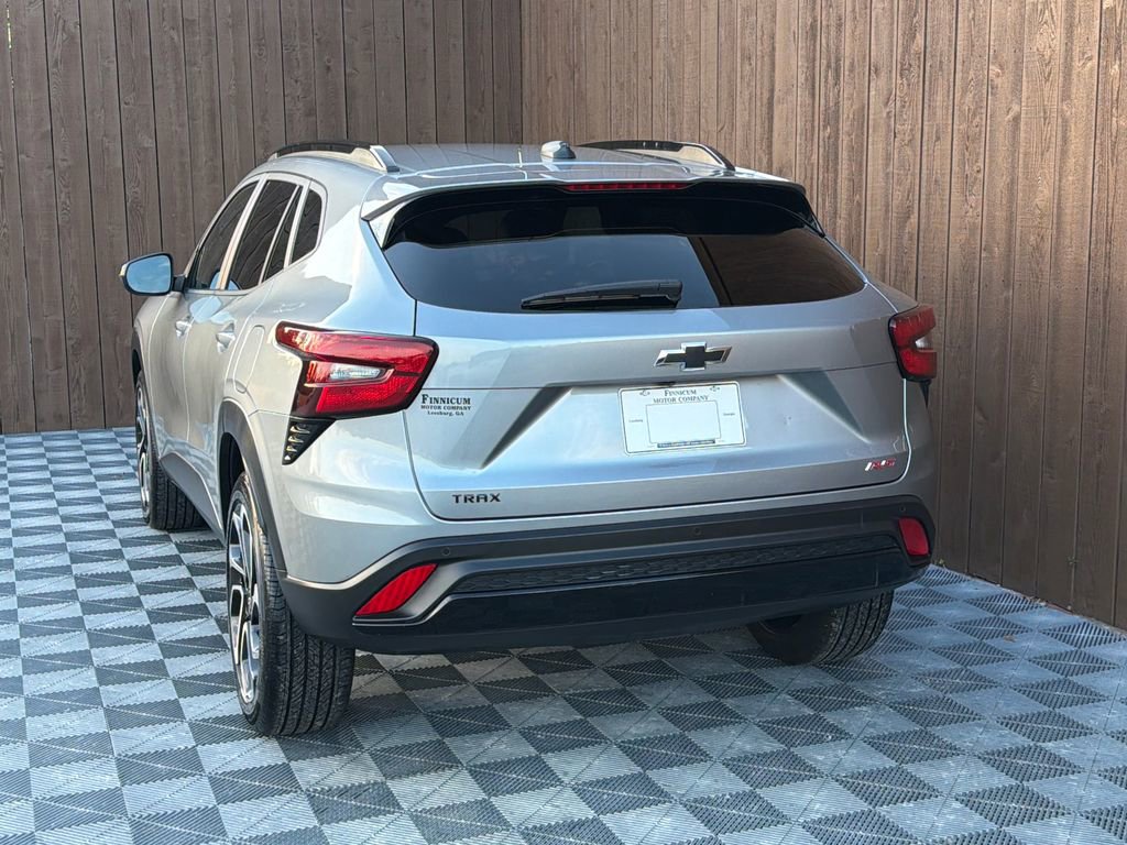 Used 2025 Chevrolet Trax RS w/ Driver Confidence Package image 18