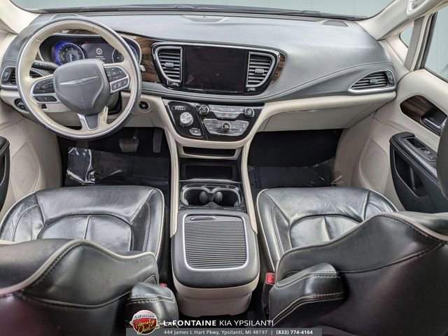 Used 2021 Chrysler Pacifica Limited AWD/4WD image 27
