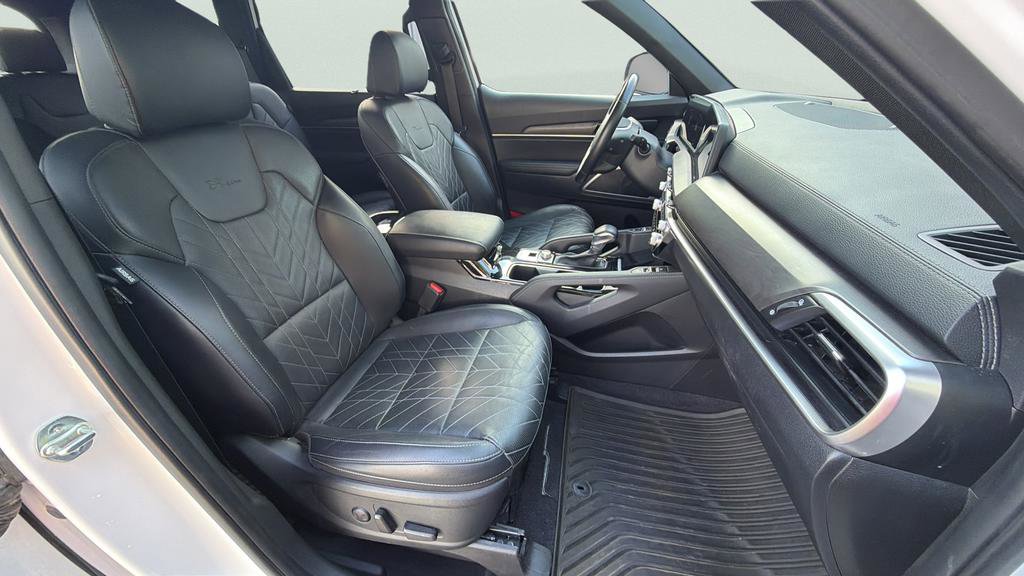 Used 2023 Kia Telluride EX X-Line image 30