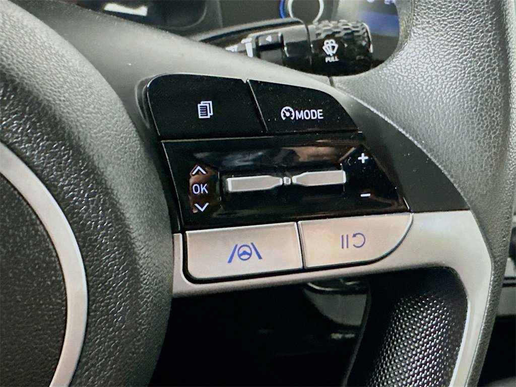 Used 2021 Hyundai Elantra SEL image 25