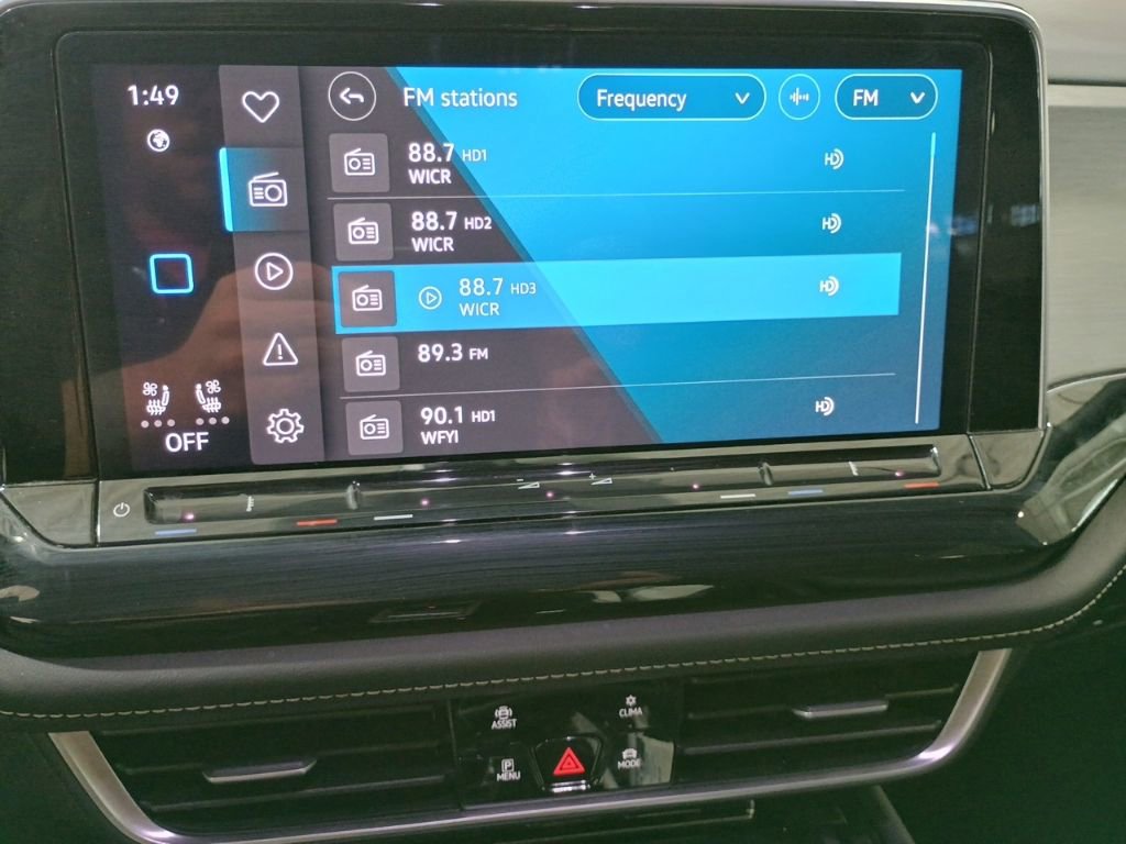 Used 2024 Volkswagen Atlas Cross Sport SE image 18