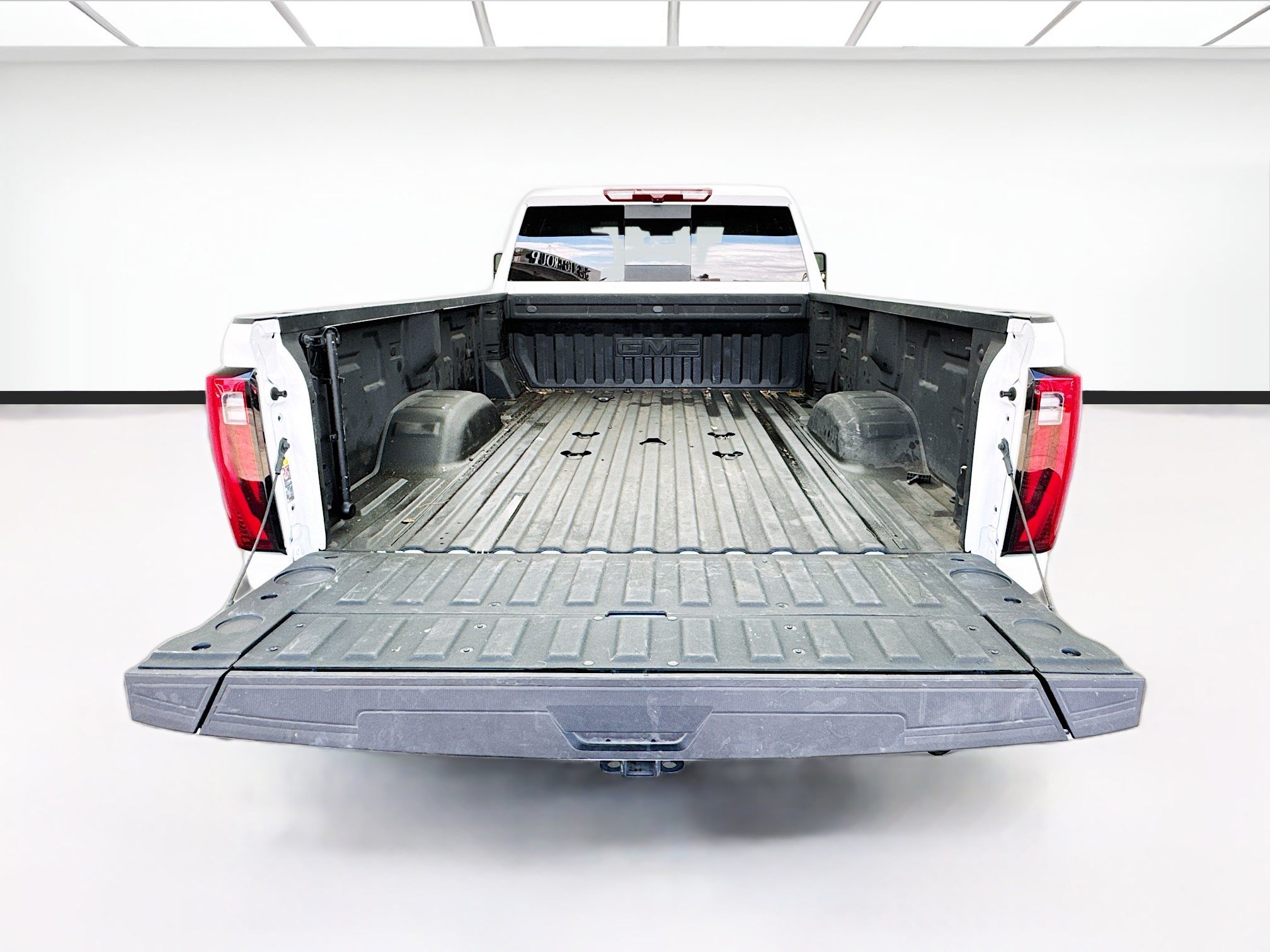Used 2024 GMC Sierra 2500 SLT w/ SLT Convenience Package AWD/4WD image 17