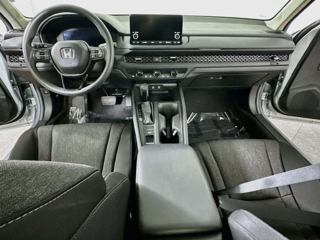 Used 2024 Honda Accord EX image 18