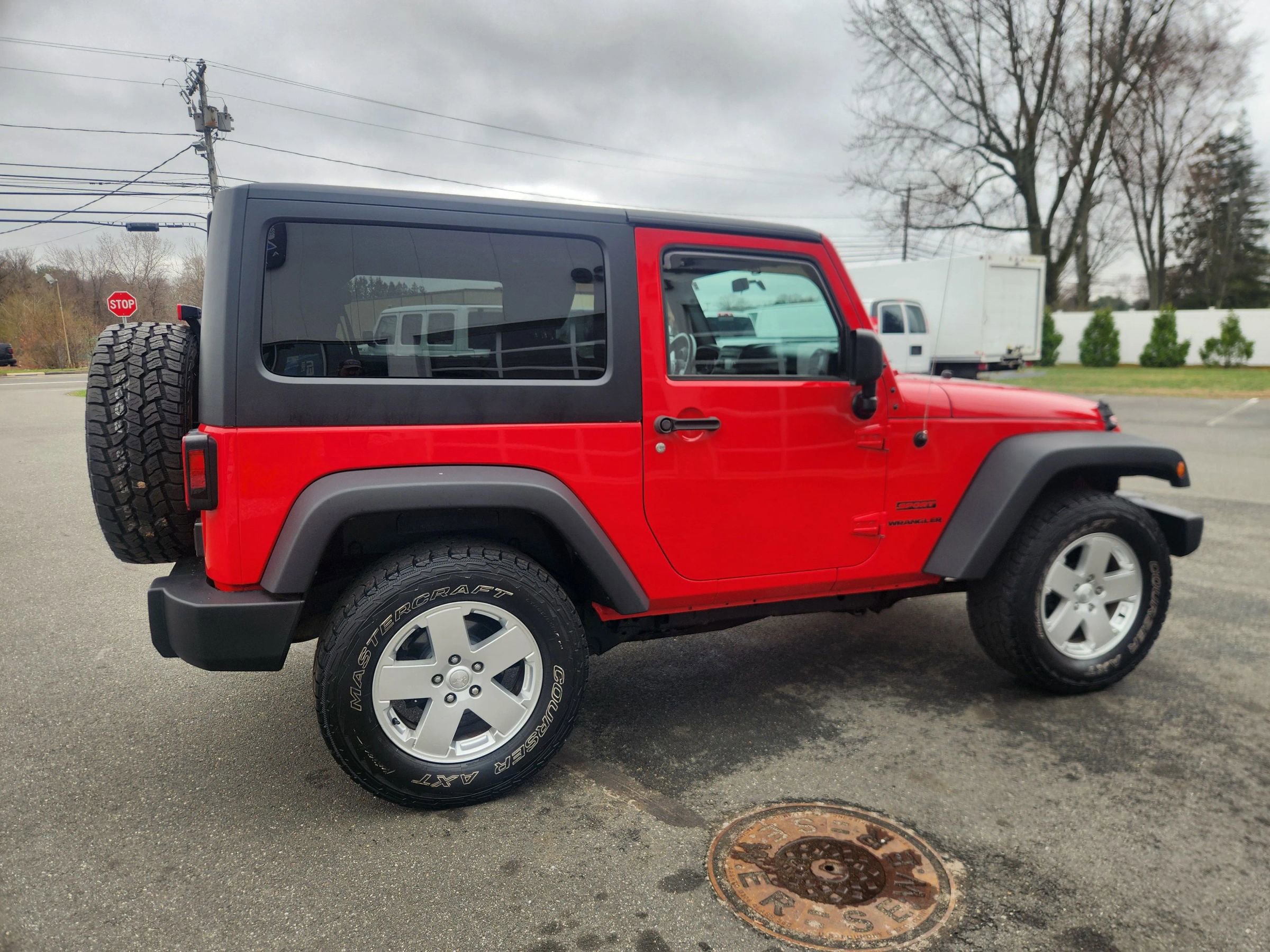 Used 2016 Jeep Wrangler Sport w/ Connectivity Group image 17