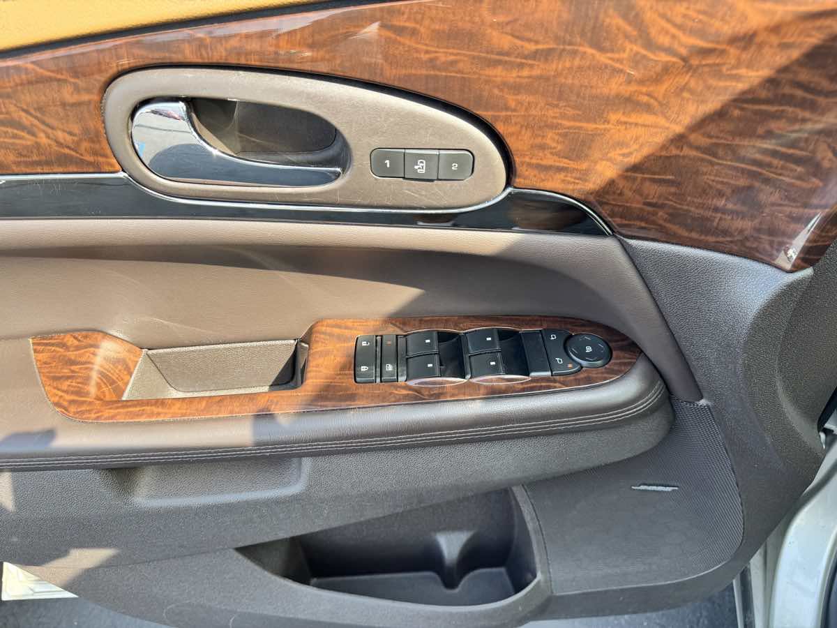 Used 2015 Buick Enclave Leather FWD image 40