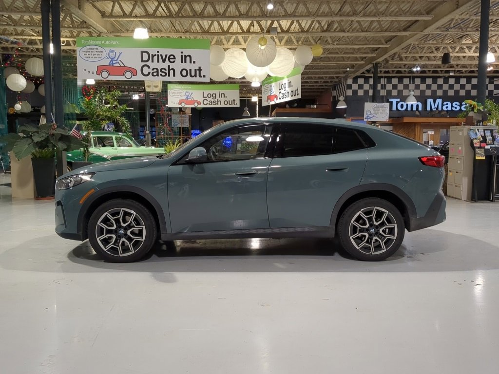 Certified 2025 BMW X2 xDrive28i w/ Technology Package image 11