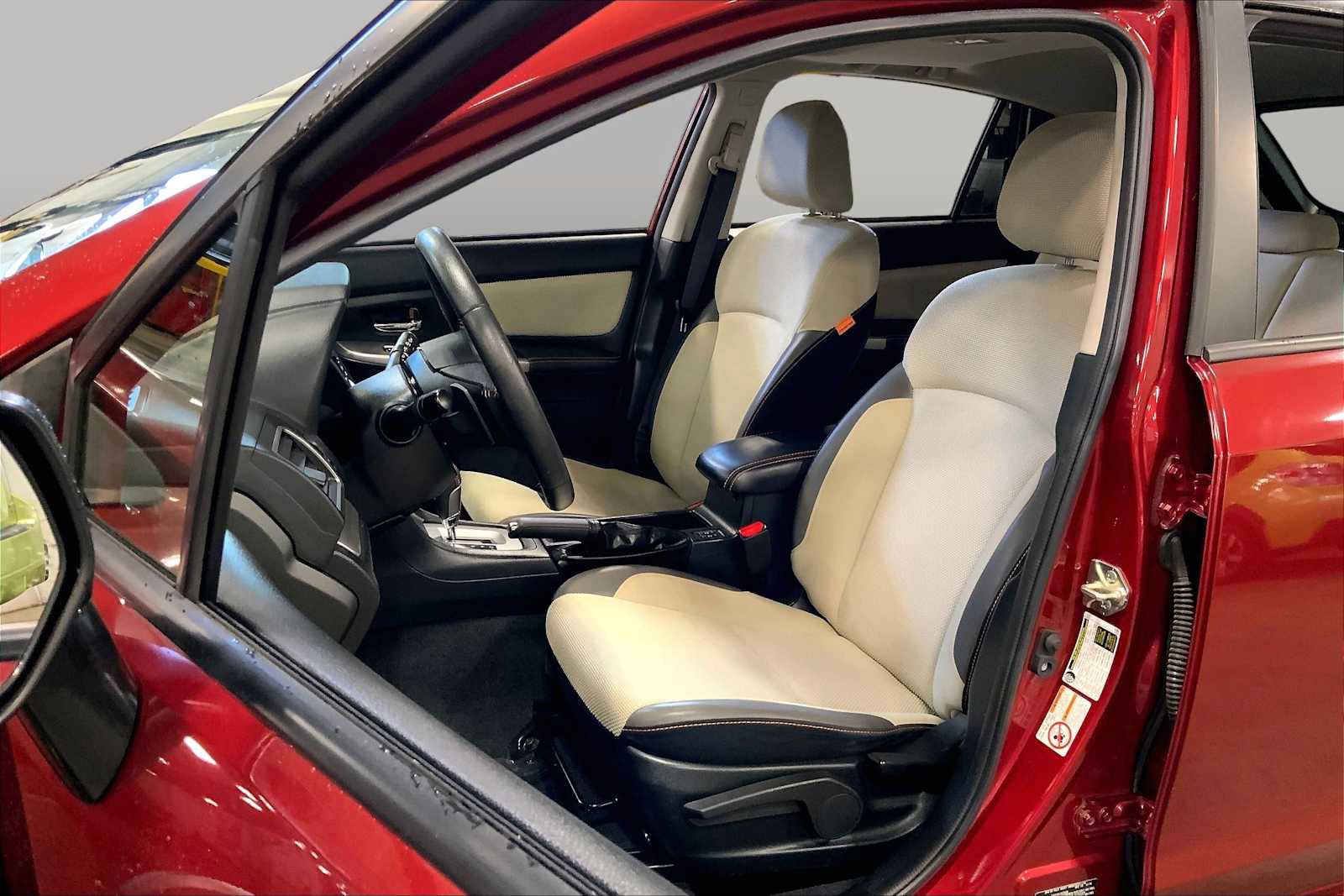 Used 2017 Subaru Crosstrek 2.0i Premium w/ Moonroof Package AWD/4WD image 9
