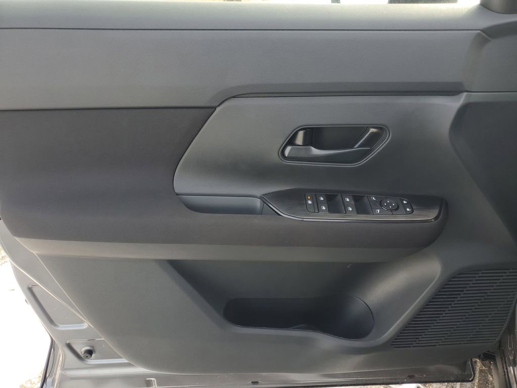 New 2026 Nissan Kicks S image 9