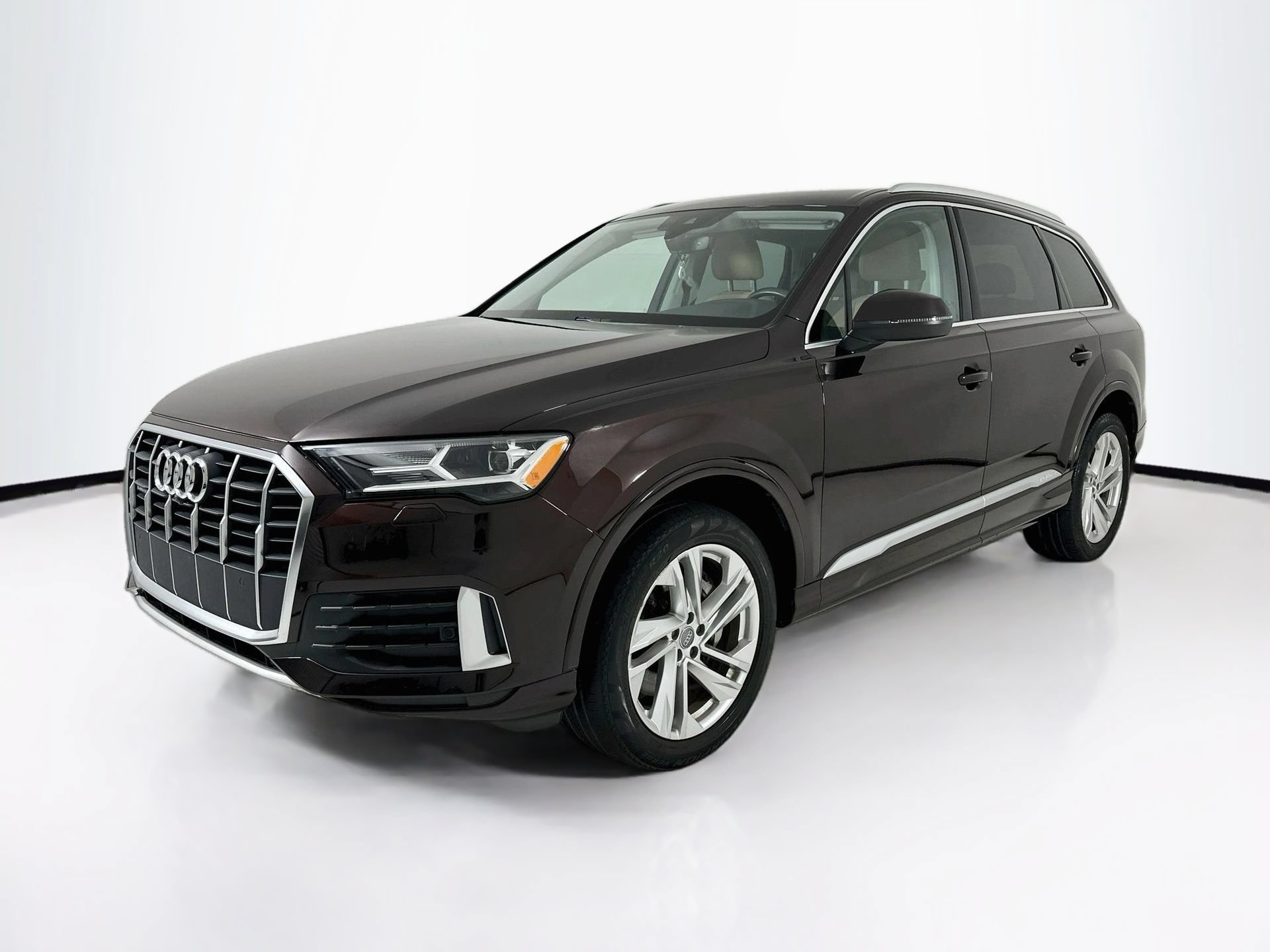 Used 2020 Audi Q7 2.0T Premium w/ Convenience Package AWD/4WD image 3