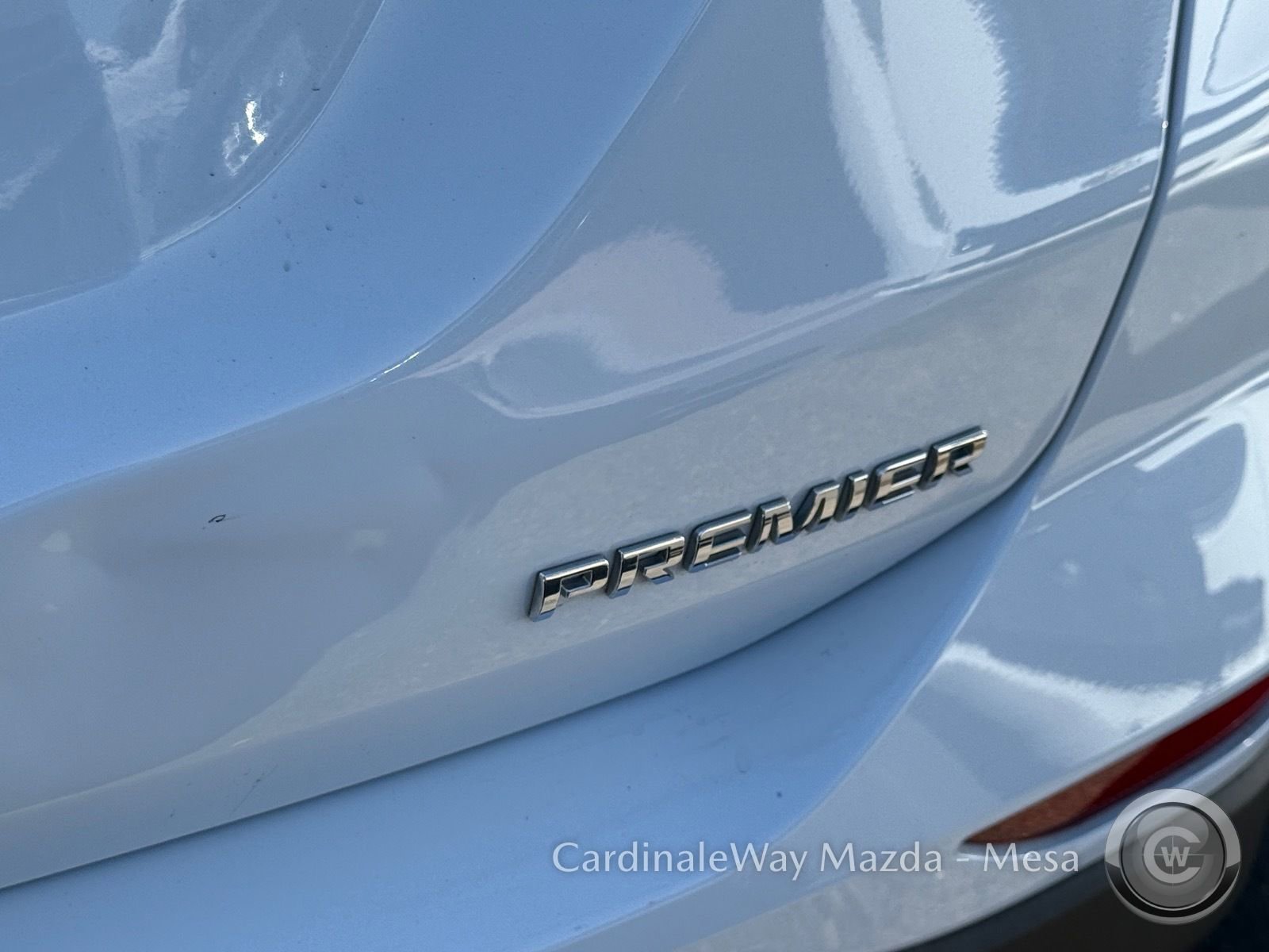 Used 2022 Chevrolet Equinox Premier image 10