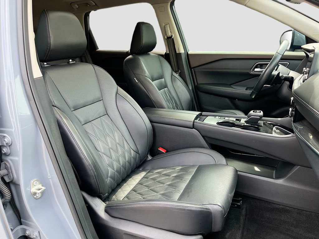 Used 2023 Nissan Rogue Platinum w/ Platinum Premium Package FWD image 35